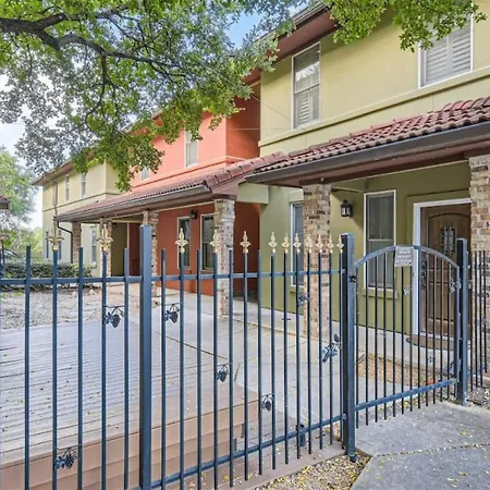Captivating 4Br Haven With Park View Near Dt